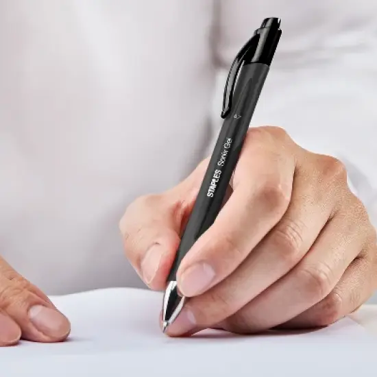 Staples Sonix Retractable Gel-Ink Pens Medium Point Black Dozen (13561-CC) 651254 image {4}