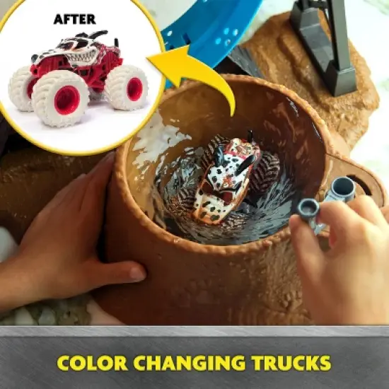Monster Jam Mud Blasters Monster Mutt Dalmatian Dunk Tank Playset image {7}