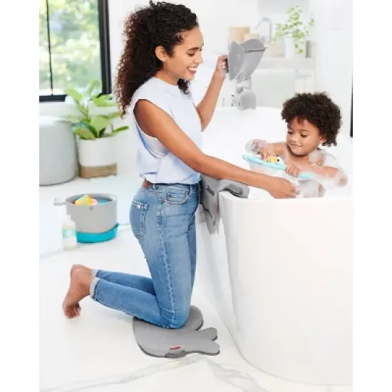 Skip Hop Moby Waterfall Baby Bath Rinser image {7}