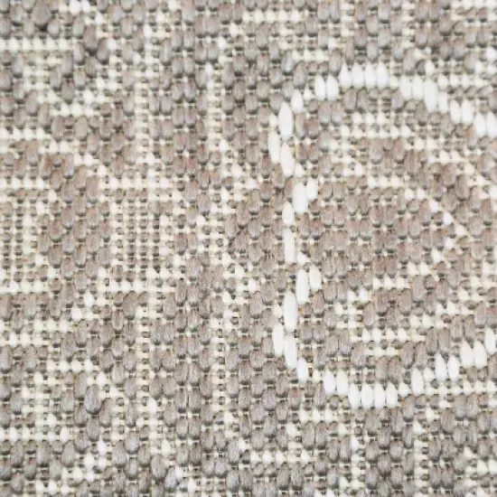 Clover Outdoor Rug - Threshold image {3}