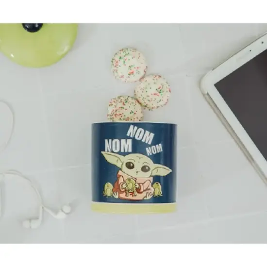 Silver Buffalo Star Wars: The Mandalorian Grogu "Nom Nom Nom" Frogs Large Ceramic Cookie Jar image {7}