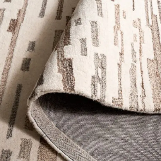 Ebony EBN501 Hand Tufted Area Rug - Safavieh image {3}