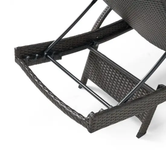 Christopher&nbsp;Knight&nbsp;Home&nbsp;Jessica&nbsp;Outdoor&nbsp;Rattan&nbsp;and&nbsp;Iron&nbsp;Adjustable&nbsp;Chaise&nbsp;Lounge&nbsp;with&nbsp;Cushion image {8}