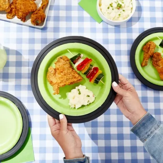 Juvale Set of 20 Reusable Plastic Paper Plate Holders, Snap-In Grooves for 9-Inch Plates, Picnic, Party, BBQ, Black, 10 In image {3}