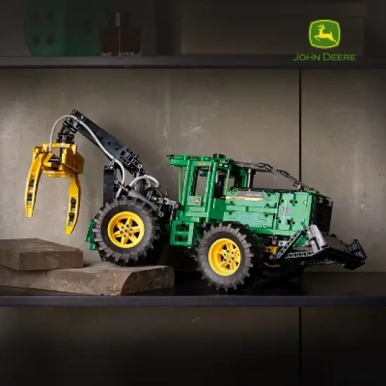 LEGO Technic LEGO Technic John Deere 948L-II Skidder Tractor Toy 42157 image {1}