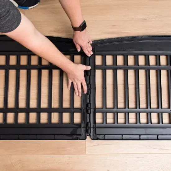 IRIS USA Plastic Dog Exercise Pet Playpen image {6}