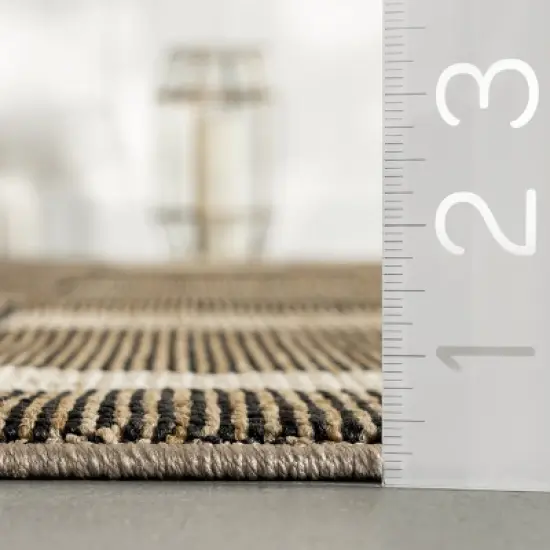 nuLOOM Lavonia Checkered Indoor/Outdoor Area Rug image {2}