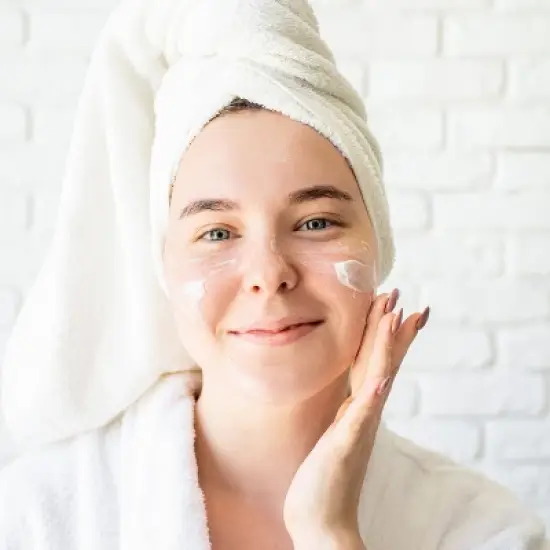 Beauty by Earth - Hyaluronic Acid Hydrating Night Cream 1.58 oz. image {3}