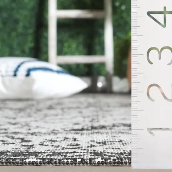 Beach House BHS139 Power Loomed Rug - Safavieh image {3}