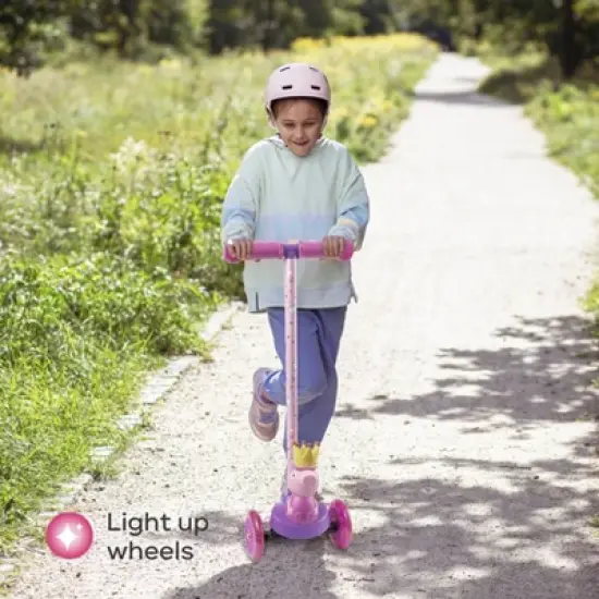 Peppa Pig 3D Tilt and Turn Scooter with Light Up Deck and Wheels image {9}