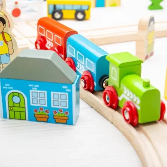 Bigjigs Town and Country Set image {5}