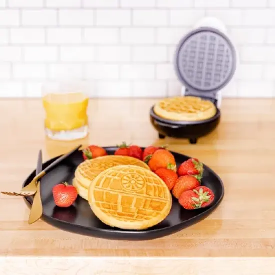 Uncanny Brands Star Wars Mini Death Star Waffle Maker image {5}