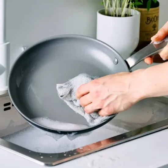 GreenPan Chatham 2pk (8" and 10") Hard Anodized Healthy Ceramic Nonstick Frying Pan Set image {5}