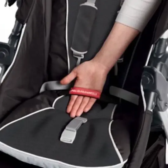 Graco FastAction Fold Sport Click Connect Travel System with SnugRide Infant Car Seat - Gotham image {4}