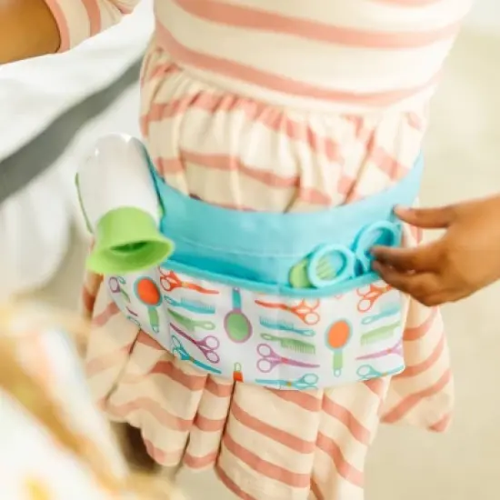 Melissa & Doug LOVE YOUR LOOK - Salon & Spa Play Set image {5}