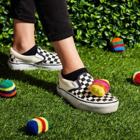 Blue Panda 6 Pack Bean Bag Balls, Knitted Cotton Foot Juggling Sacks for Party Favors, Goodie Bags, Indoor, Outdoors, 2.5x2x1.5" image {2}