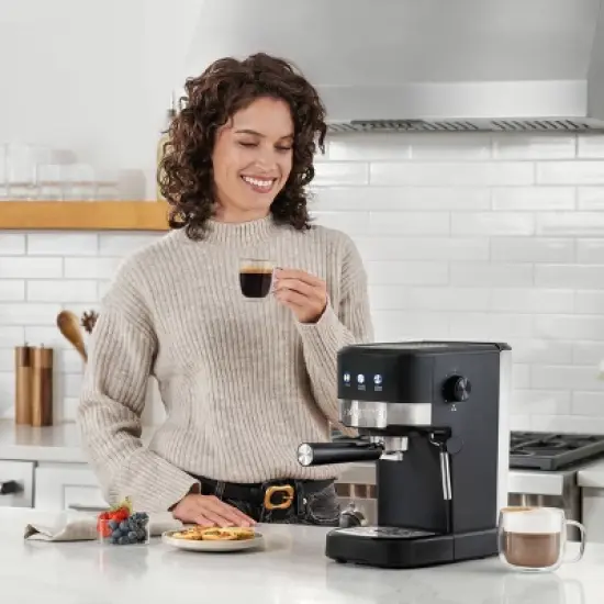 Gourmia 15 Bar Espresso Maker with Powerful Frothing Wand &ndash; Black: 1500W, 30oz Capacity, Electric, Hand Wash image {3}