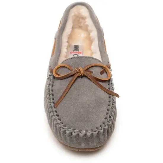 Minnetonka Women's  Comfy Moc Moccasin Slippers image {1}