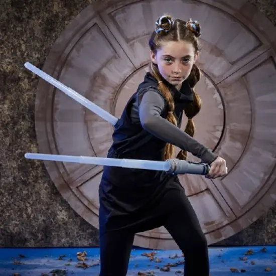 Star Wars Lightsaber Forge Ultimate Ahsoka Masterworks Set image {11}