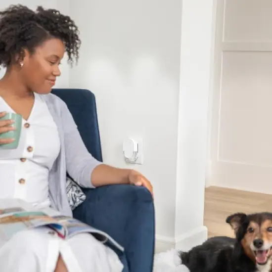 Febreze Odor-Fighting Fade Defy Plug Air Freshener Refill - Gain Original Scent image {6}