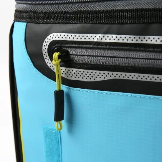 Titan Deep Freeze 40qt Rolling Cooler image {5}