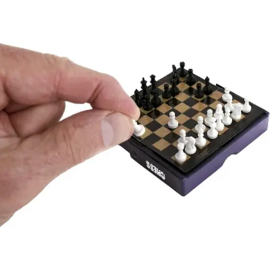 Super Impulse Worlds Smallest Chess Game image {2}