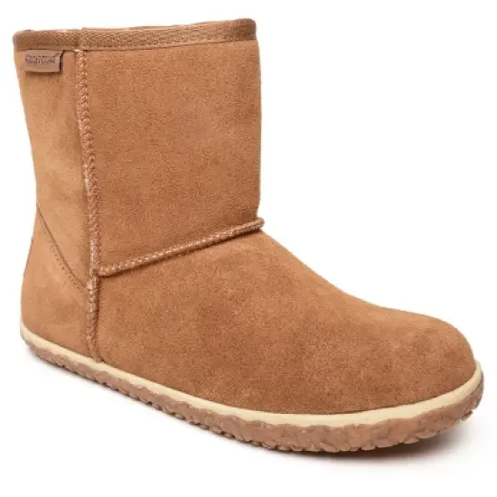 Minnetonka Women's Suede Backus Winter Boot image {7}