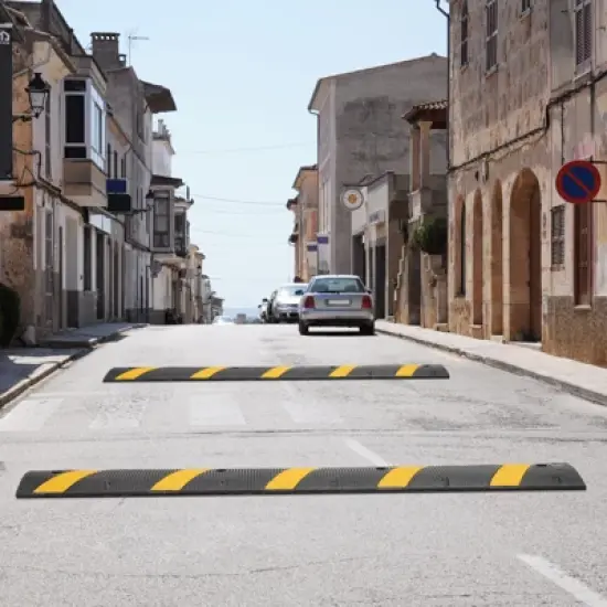 Garvee 2 Pack Rubber Speed Bumps with 25,000 Lbs Capacity, Ideal for Cable Protection On Asphalt, Concrete, and Gravel Roads image {7}