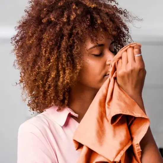 Downy Infusions Bliss Sparkling Amber & Rose In-Wash Scent Booster Beads image {8}