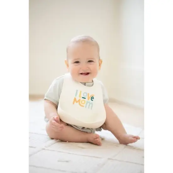 Bella Tunno I Love Mom Wonder Bib image {3}