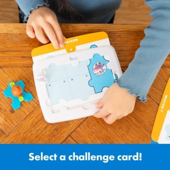 ThinkFun Friends - SplishSplash Pig's Pool Party Puzzle Game: Creative Thinking, Problem Solving, Solo Board Game image {4}
