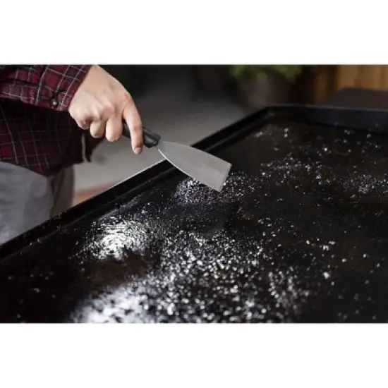 Blackstone 8pc Griddle Cleaning Kit: Professional Scraper, Pads & Bricks for Rust Removal image {4}