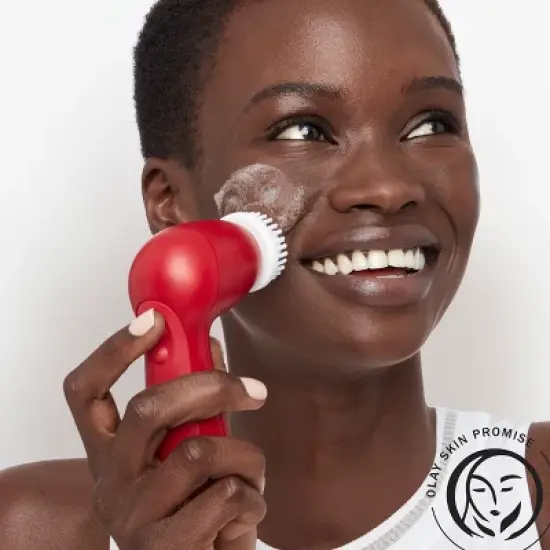 Olay Regenerist Face Cleansing Device image {7}