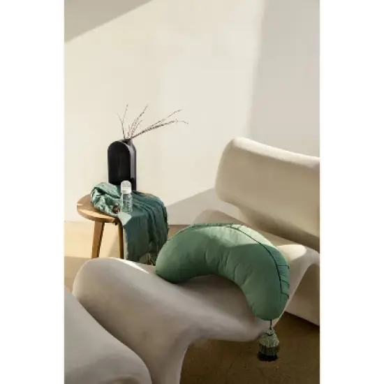 DockATot La Maman Wedge Nursing Pillow image {7}