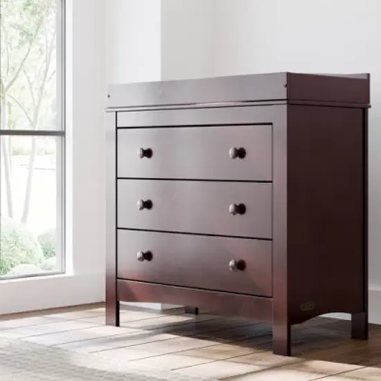 Graco Noah 3-Drawer Dresser with Removable Changing Table Topper image {9}