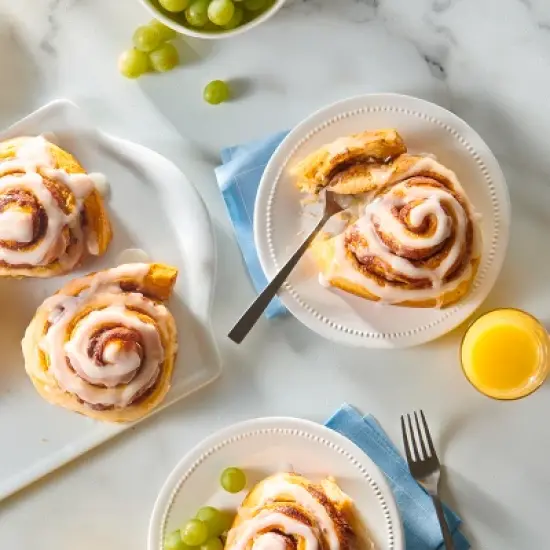Pillsbury Cinnamon Rolls with Icing - 7.3oz/5ct image {3}