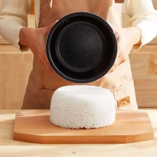 Toshiba Rice Cooker (3 Cups Uncooked, 6 Cups Cooked) with Fuzzy Logic Technology, White image {3}