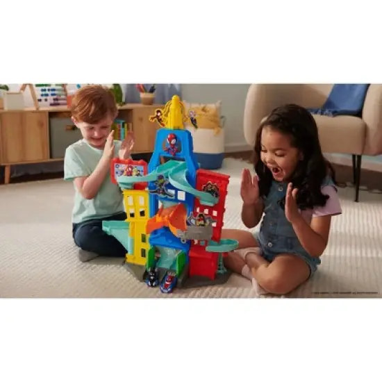 Spidey and His Amazing Friends Metals City Track Set image {7}