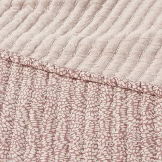 Reversible Matelasse Swirl Quilt - Threshold&trade; image {4}