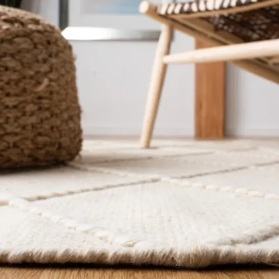 Casablanca CSB575 Hand Loomed Area Rug - Safavieh image {3}