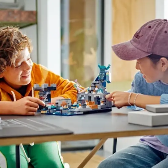 LEGO Minecraft The Deep Dark Battle Biome Building Toy 21246 image {2}