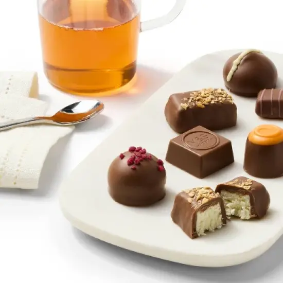 M&S Milk Chocolate Selection - 10.58oz image {3}