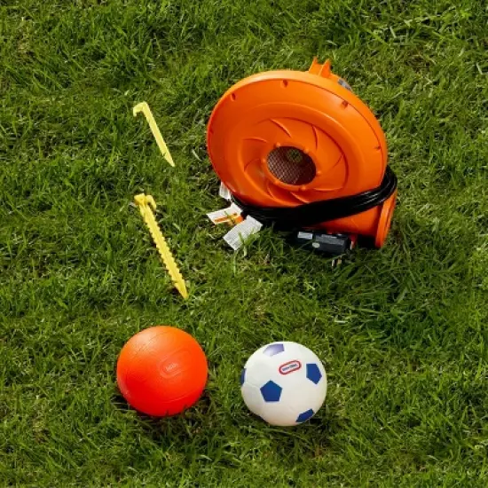 Little Tikes Huge Backyard Soccer & Basketball Court image {3}