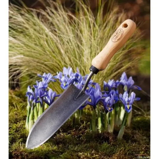 Tierra Garden Transplant Trowel image {2}