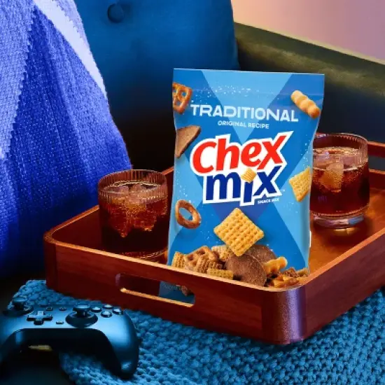Chex Mix Traditional Large - 13.5oz image {4}