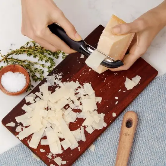 OXO Swivel Peeler image {4}
