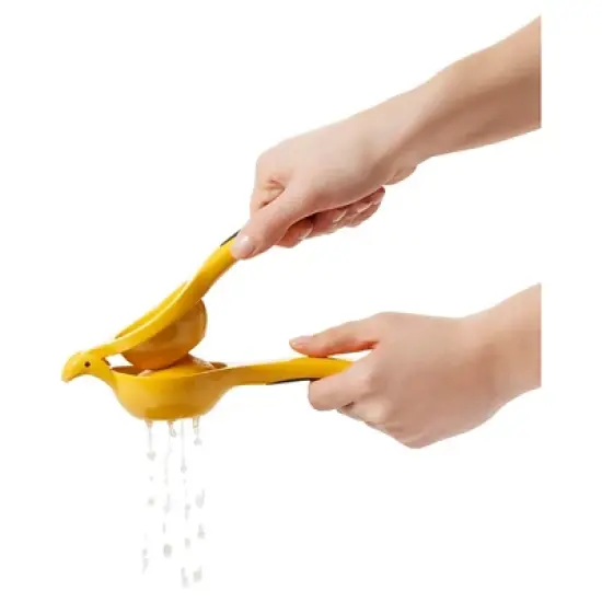 OXO Softworks Citrus Squeezer: Aluminum Handheld Lemon & Lime Juicer, Dishwasher-Safe, Yellow image {4}