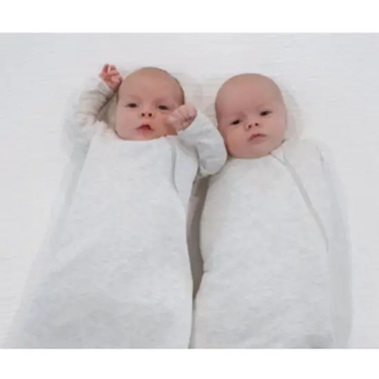 g&uuml;nam&uuml;na Baby Swaddle Duvet - 1.0 TOG image {3}