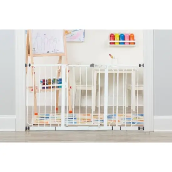 Regalo Extra Wide Widespan Baby Gate image {1}