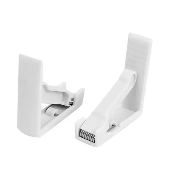 Unique Bargains Plastic Table Cloth Holder Clamp White 2.3" x 2.3" x 0.7" 4 Pcs image {1}